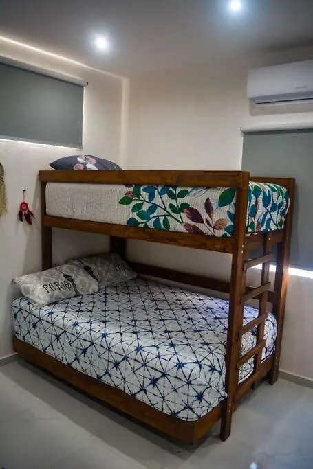 Casa Paloma 2 En Segunda Planta Cerca De Aeropuerto Y Centro Comercial Chetumal Apartment