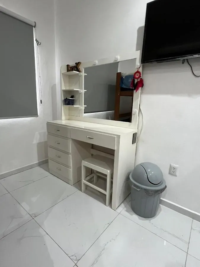 Casa Paloma 2 En Segunda Planta Cerca De Aeropuerto Y Centro Comercial Chetumal Apartment