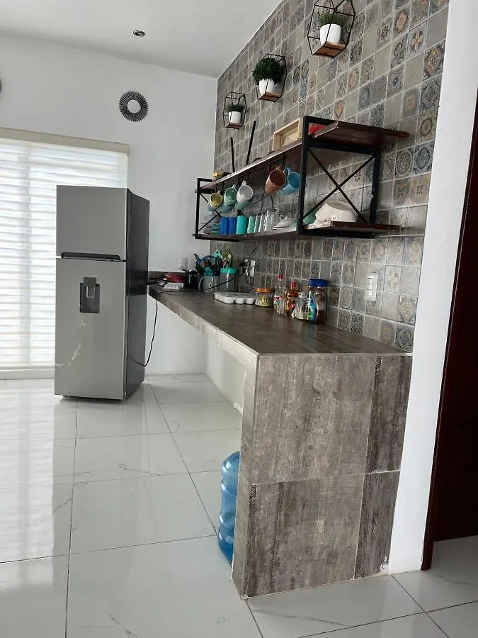Casa Paloma 2 En Segunda Planta Cerca De Aeropuerto Y Centro Comercial Chetumal 0*,