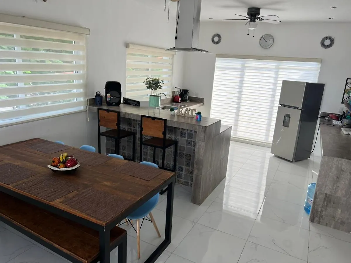 Casa Paloma 2 En Segunda Planta Cerca De Aeropuerto Y Centro Comercial Chetumal 0*,  Mexico