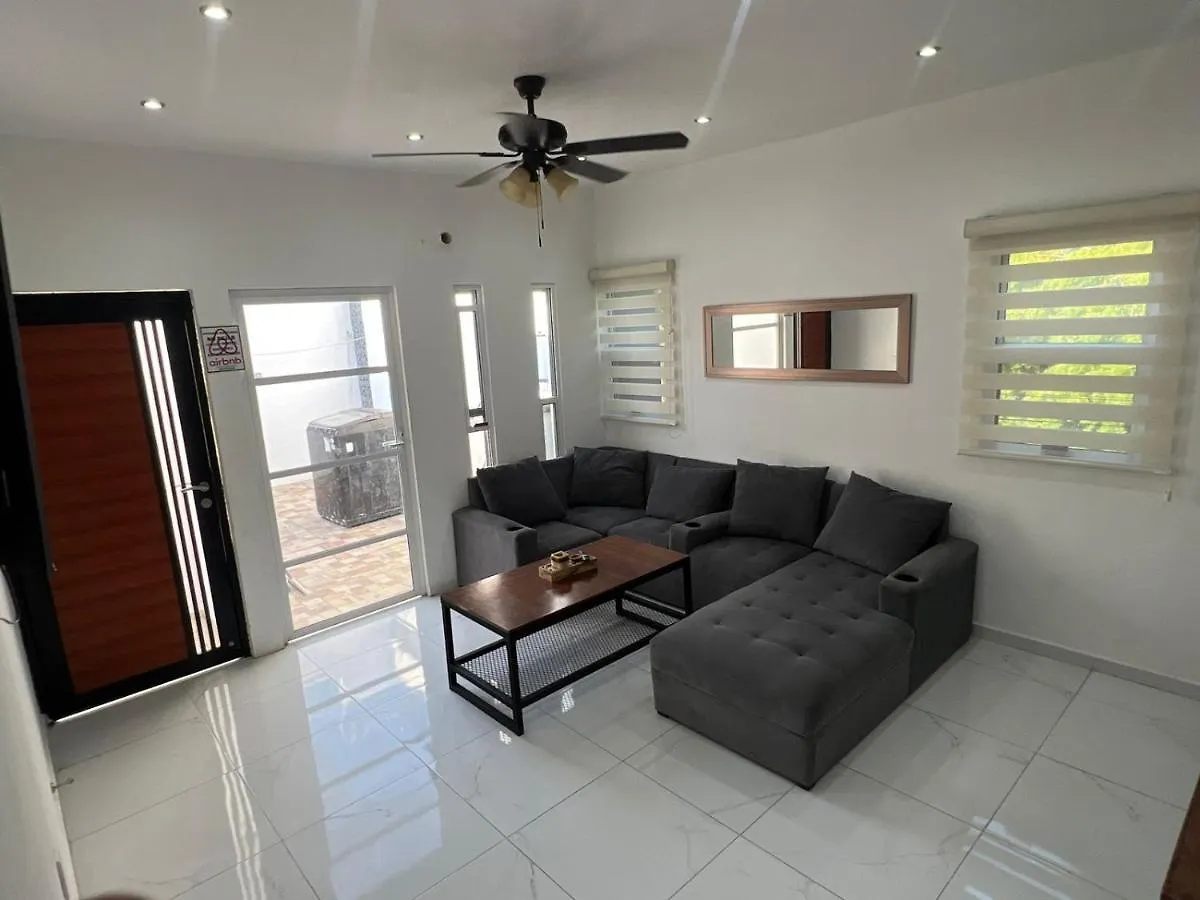 Casa Paloma 2 En Segunda Planta Cerca De Aeropuerto Y Centro Comercial Chetumal 0*,  Mexico