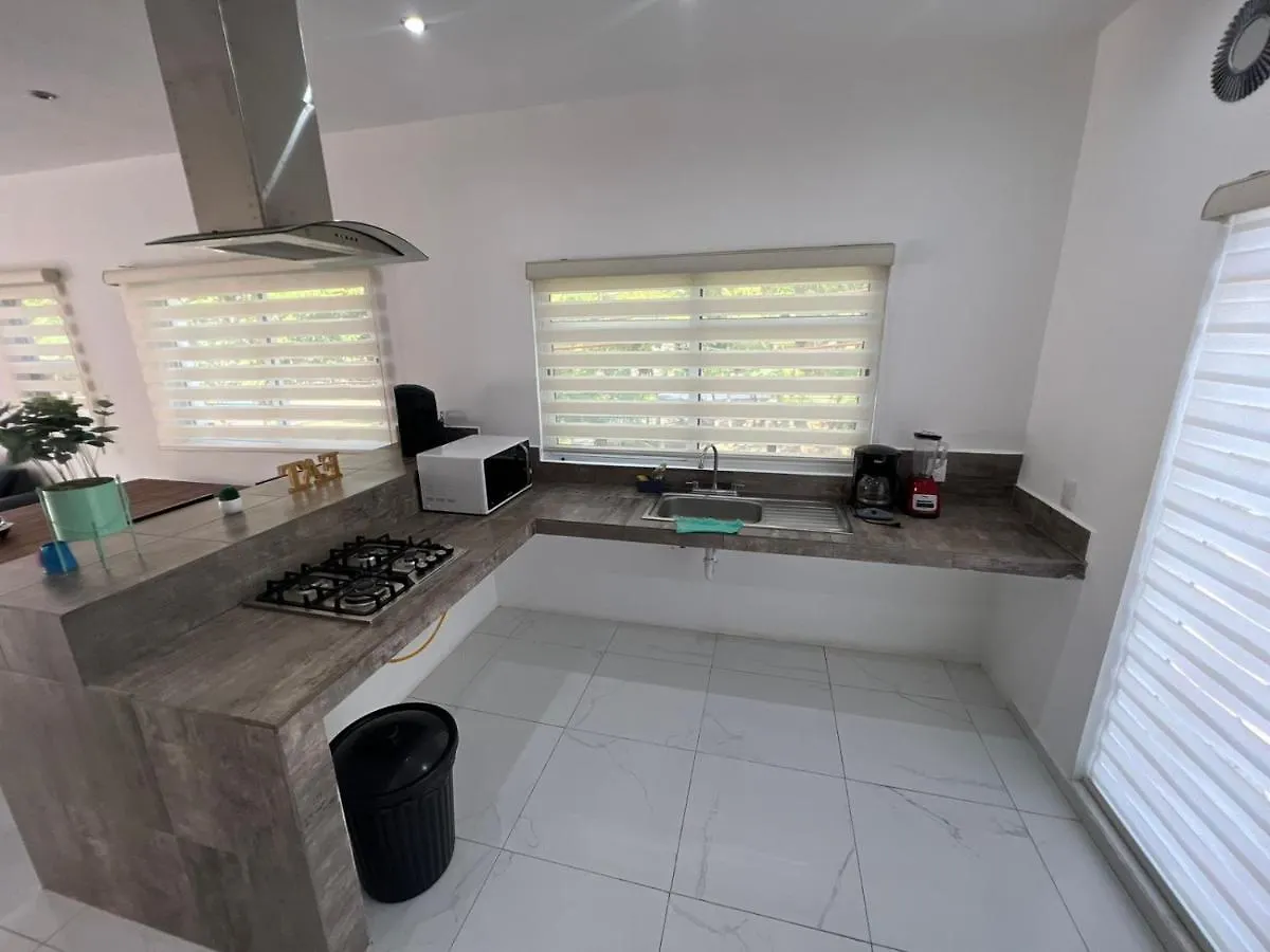 Casa Paloma 2 En Segunda Planta Cerca De Aeropuerto Y Centro Comercial Chetumal